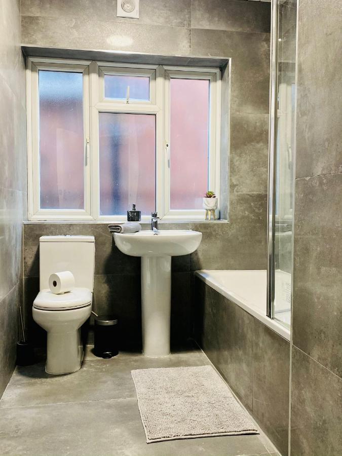 Willesden Green Rooms Лондон Екстер'єр фото