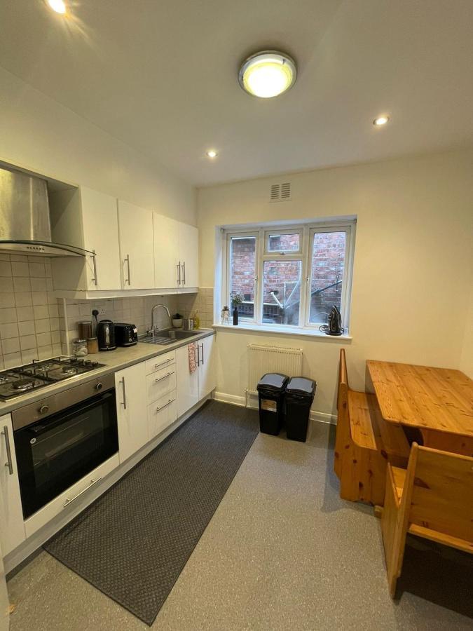 Willesden Green Rooms Лондон Екстер'єр фото