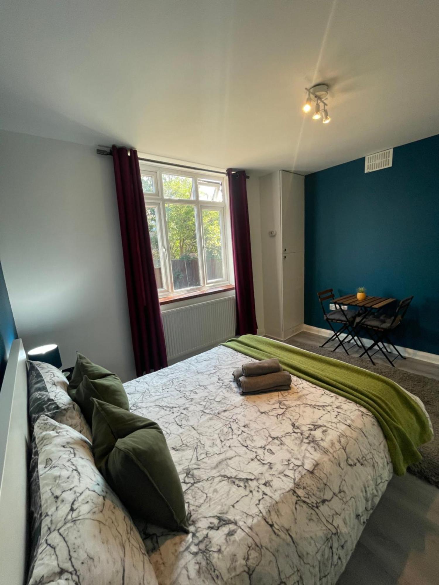 Willesden Green Rooms Лондон Екстер'єр фото